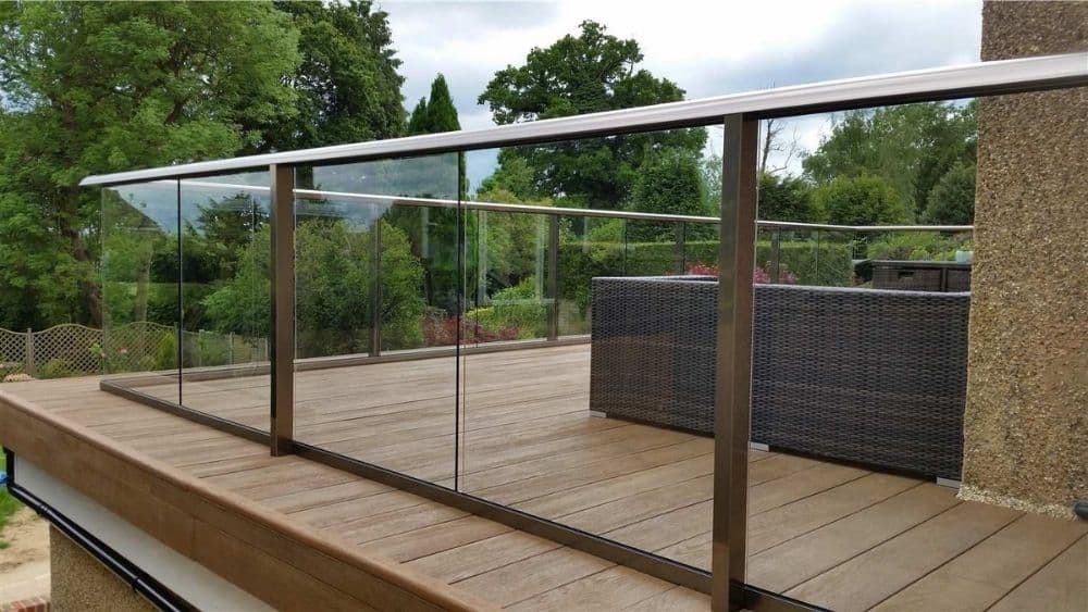 glass balustrade for composite decking