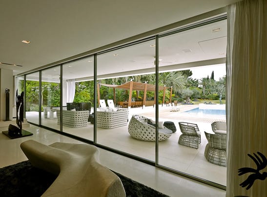 glass doors and windows with aluminium frame in russell lea