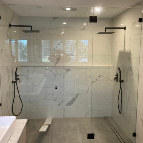 Frameless Wall to Wall Shower Screen with Black Hardware 2