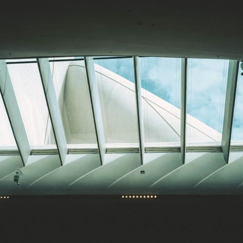 Best Flat Roof Skylights for Modern Homes