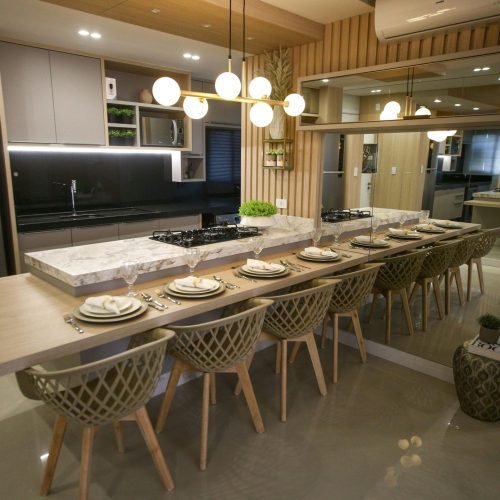 Are Mirror Splashbacks a Good Choice for Modern Kitchens?